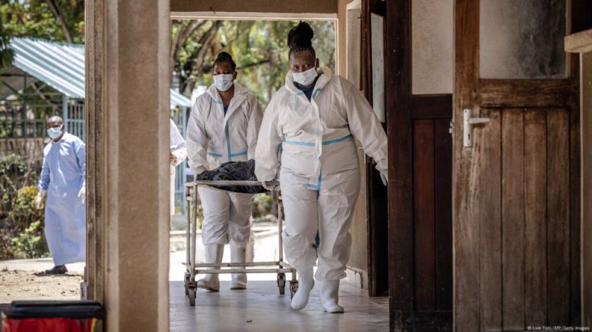 Kenia: hallan 37 cuerpos ligados a secta cristiana