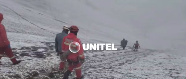 Se salvaron de una hipotermia, dos motociclistas se perdieron debido a la nieve y neblina en La Cumbre de La Paz