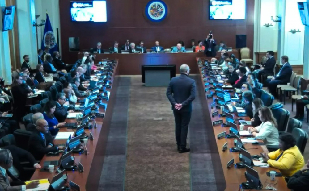 La OEA condena "enérgicamente" el asalto a embajada mexicana en Quito