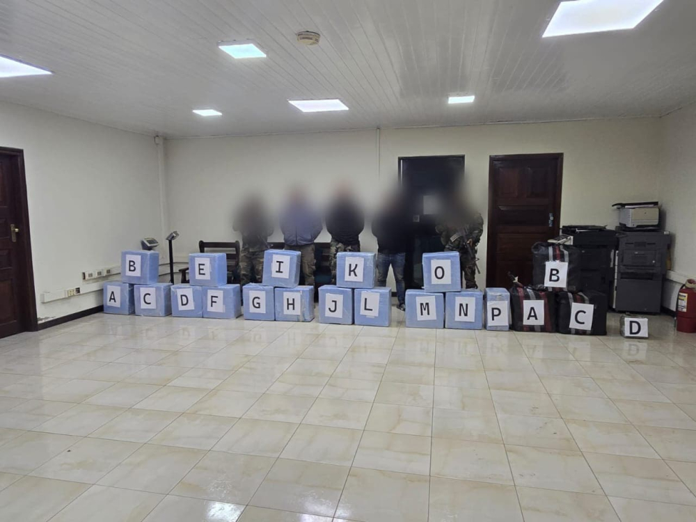 Tres colombianos encontrados con 653 kilos de droga son enviados a la cárcel