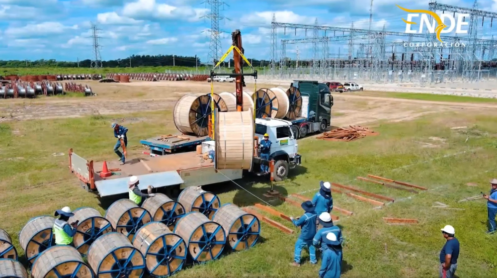 ENDE Corporación instala nueva línea de transmisión al SIN en San Ignacio de Velasco