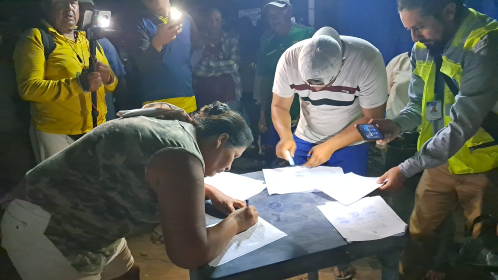 ABC suscribe convenio con pobladores de San Pedro Nuevo y se levanta bloqueo