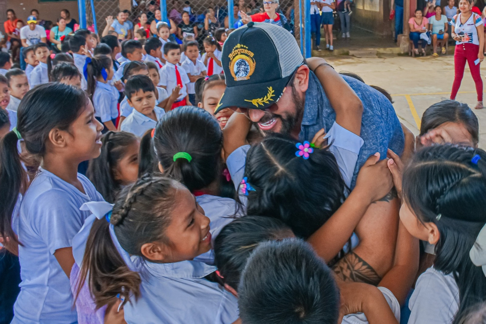 Municipio empezó el pago del “CapiBono”, que llegará a 35 mil estudiantes escolares de la capital