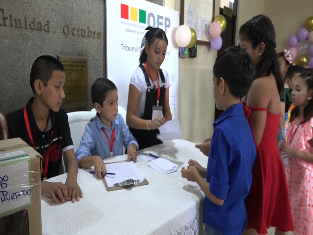 Niñas y niños de Trinidad demuestran su vocación democrática en ambientes del TED