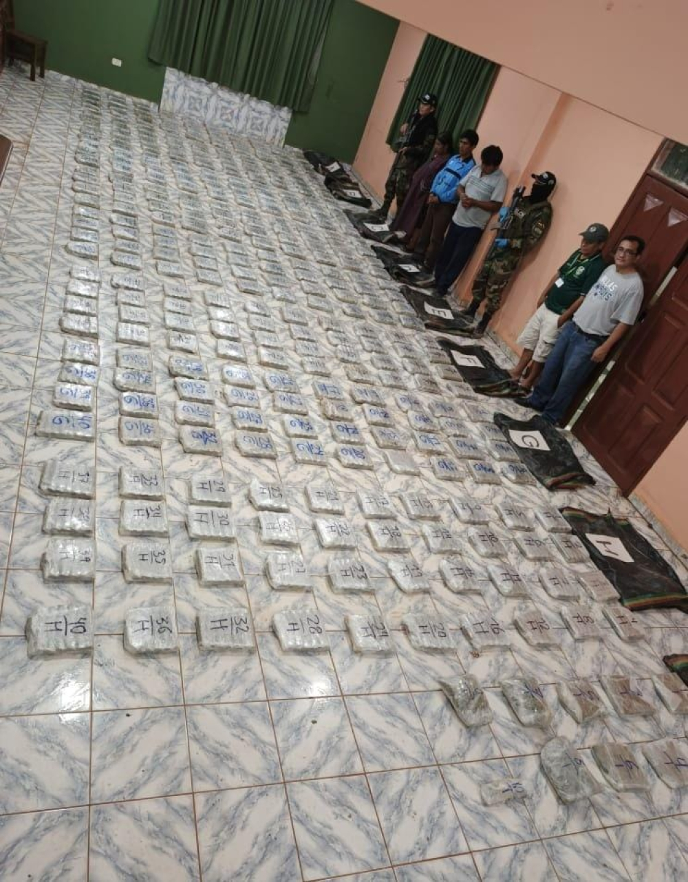 FELCN intercepta en puerto Ivo de Santa Rosa más de 341 kilos de marihuana