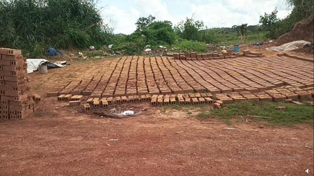 Ladrilleros de Riberalta quedan sin fuente de trabajo tras rebalse del río Beni