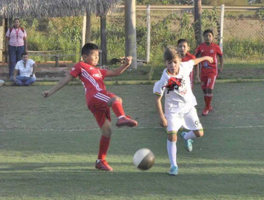 Fútbol infantil en acción: XI Torneo "Verano 2025" abre sus puertas