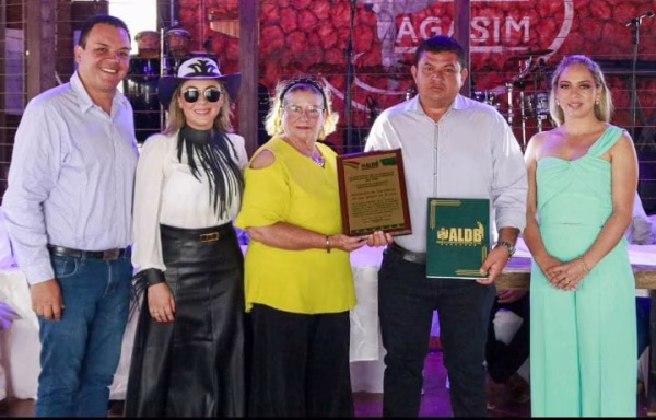 ALD otorgó Reconocimiento a la Asociación de Ganaderos