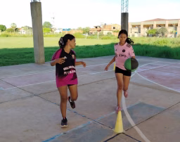 Escuela "Fénix Maura" organiza curso pionero de pívot