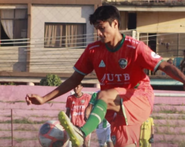 Universitario golea y Primero de Mayo empata en la Primera A