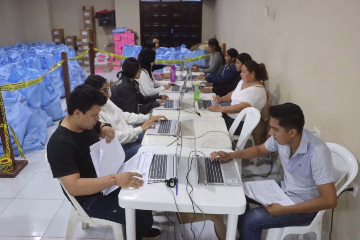 TED Beni realiza simulacro con más de mil actas electorales