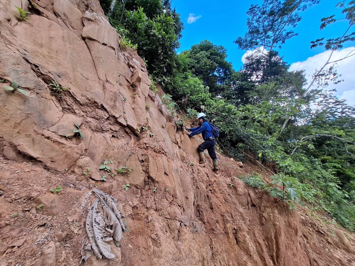 YPFB FORTALECE LA EVALUACIÓN EXPLORATORIA EN LAS ÁREAS LLIQUIMUNI