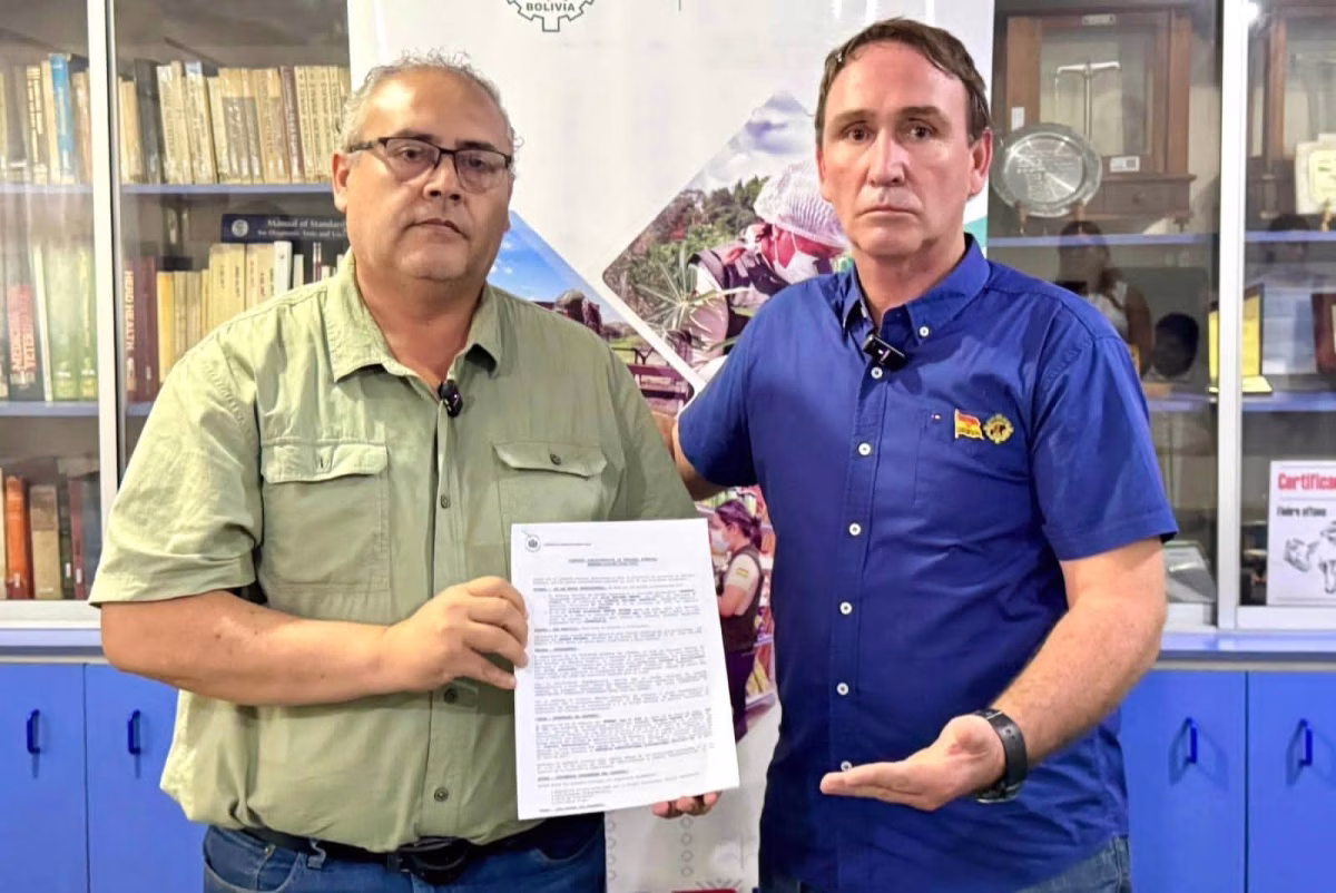 SENASAG posesiona a nuevas autoridades en Santa Cruz y la UNALAB para fortalecer la sanidad e inocuidad alimentaria