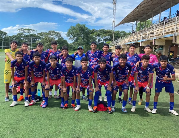 Universitario Sub 15 vence y avanza a semifinales del Infanto Juvenil