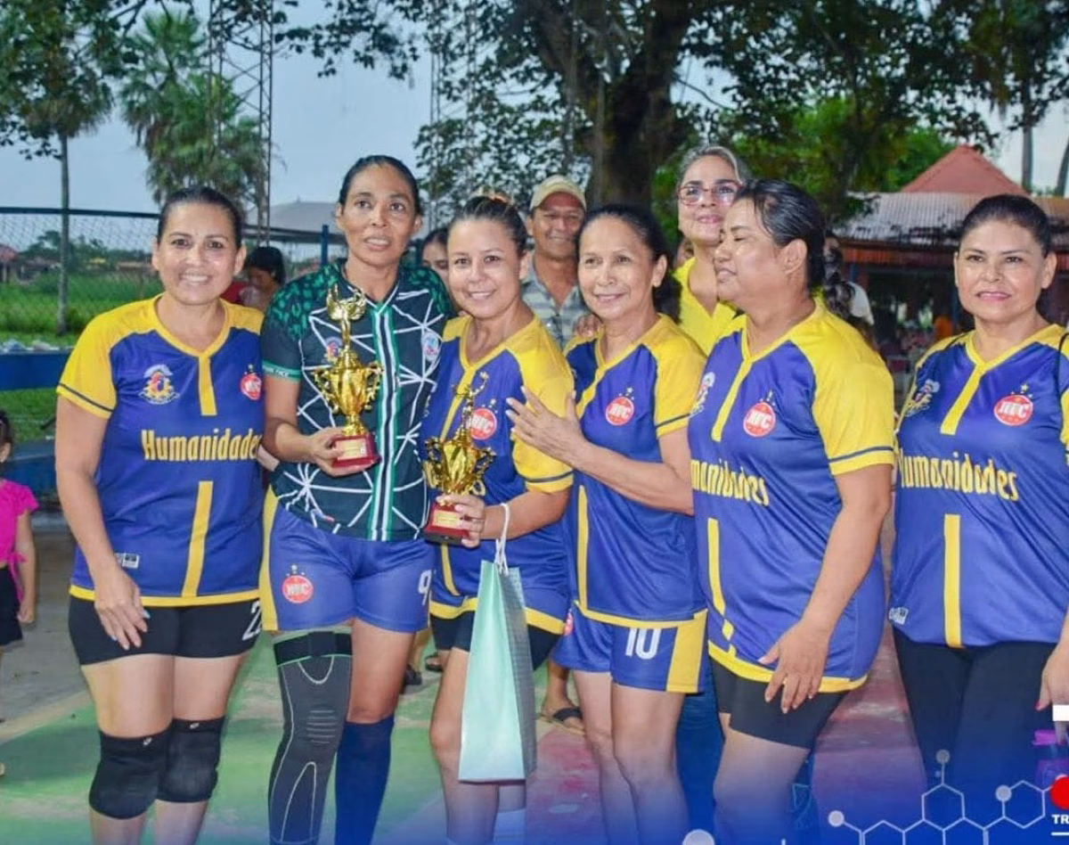 Básquet, vóley y fútbol: la UAB-JB celebra a sus nuevos campeones