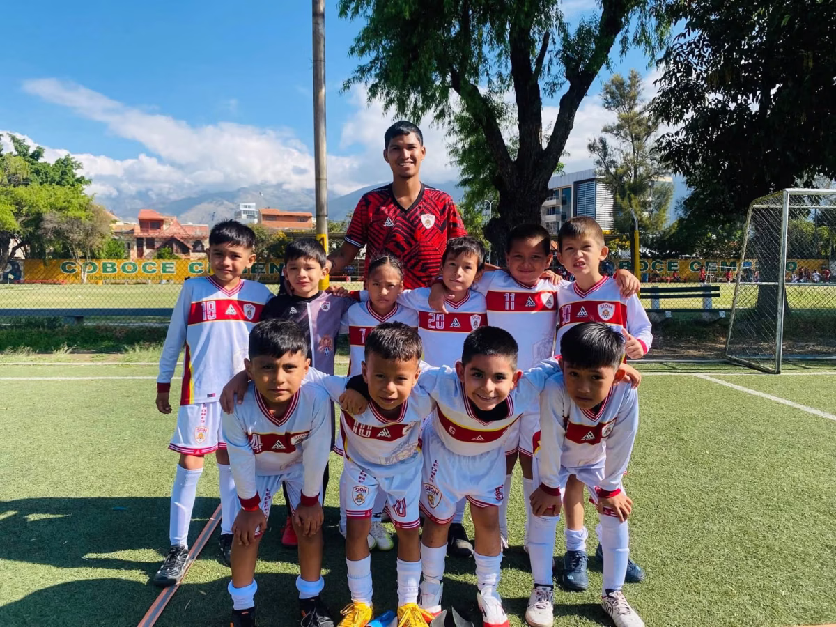 Academia de Fútbol Sion destaca en el nacional ASOFIBOL
