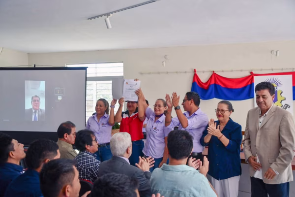 Artes Plásticas logra acreditación nacional en un acto