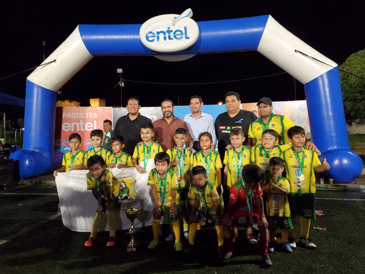 Copa Entel 2025 corona a los mejores del fútbol infantil beniano