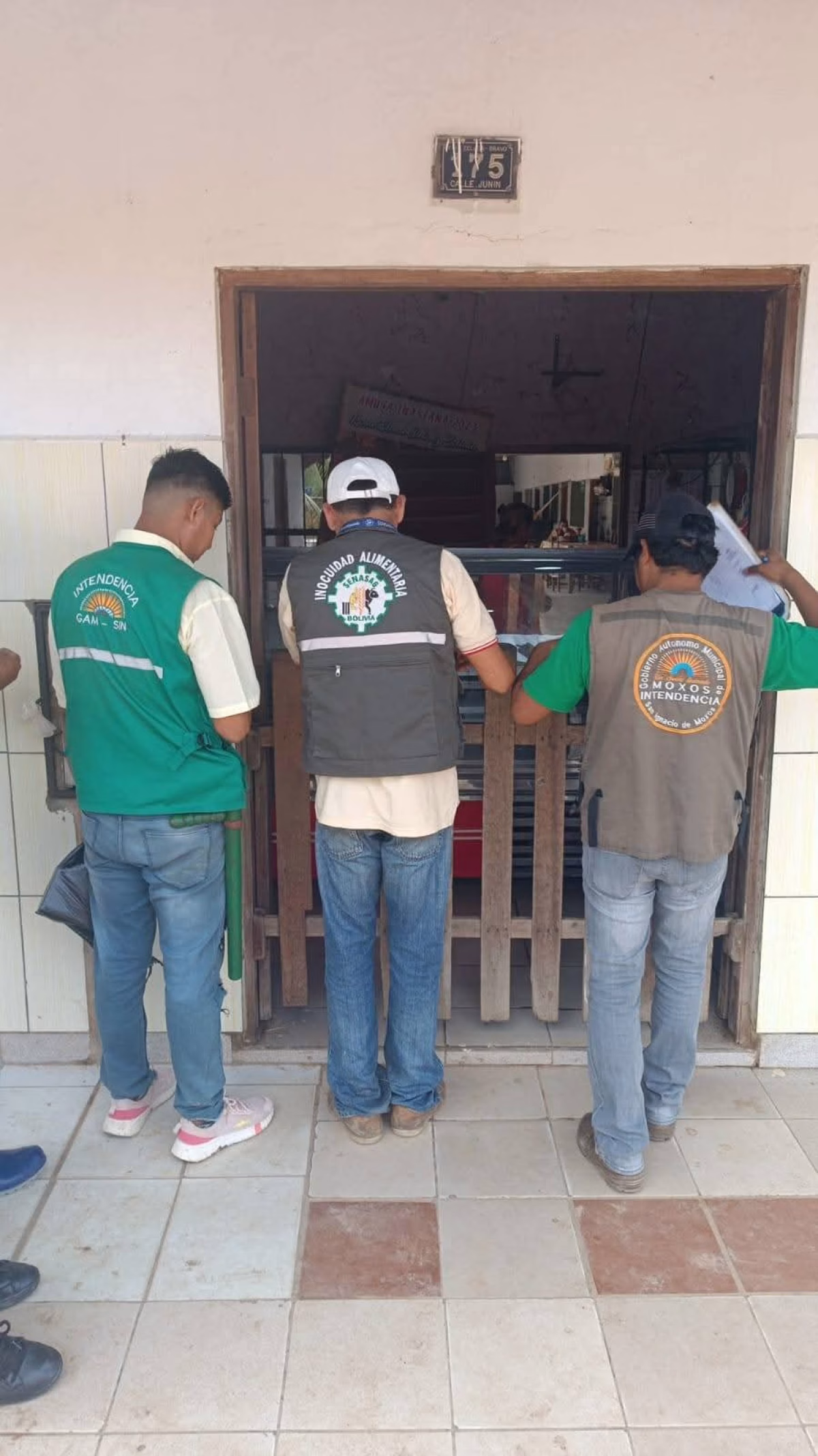 San Ignacio Intendencia en coordinación con SENASAG intensifican campaña de control