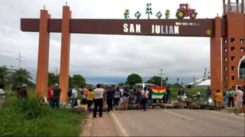 Carretera Santa Cruz- Beni está expedita, pero interculturales mantienen amenaza de bloqueo por la libre exportación de soya