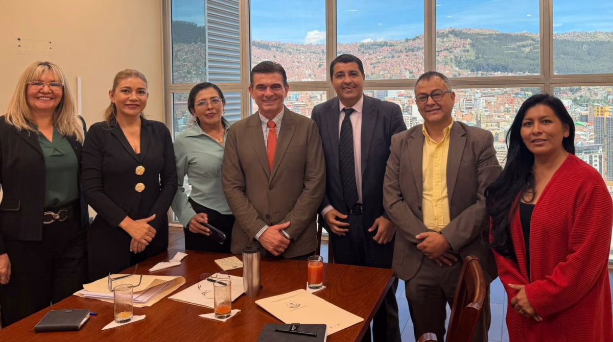 Senador Roca pide al Presidente Rodrigo apoyo para el Beni