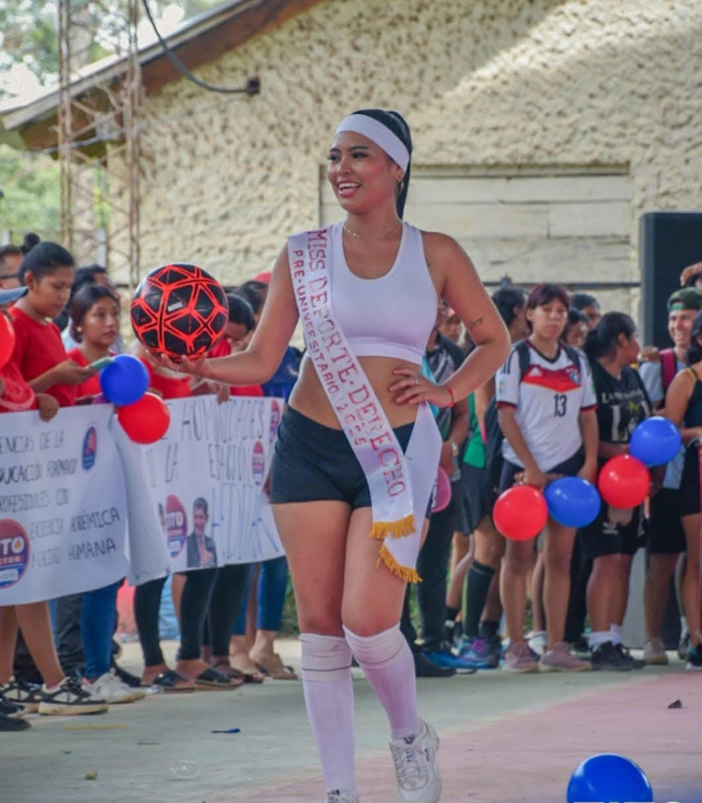 UAB se viste de gala con campeonato de futsal y elección Miss y Señorita