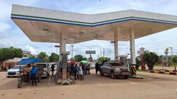 Desde este viernes:   Vuelve a comercializarse Gasolina Especial (transparente) en surtidor "El Oasis" de Trinidad