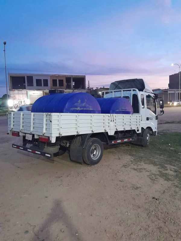 Golpe a la economía AGUATEROS INCREMENTAN EL PRECIO DEL AGUA EN CISTERNA DE 2 MIL LITROS A Bs 80