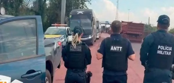 Detienen a 17 bolivianos en Brasil por tráfico de droga ingerida en cápsulas