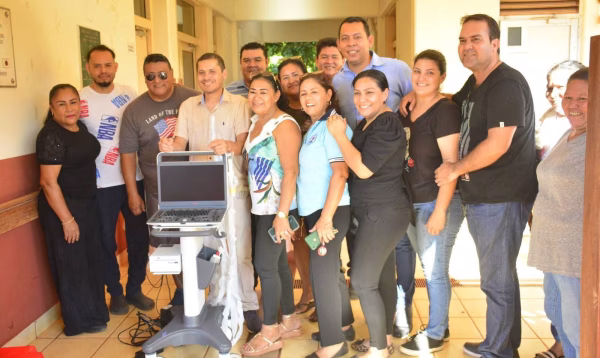 Municipio de San Ramón:  Alcaldesa entrega ecógrafo portátil para fortalecer el Centro de Salud Integral