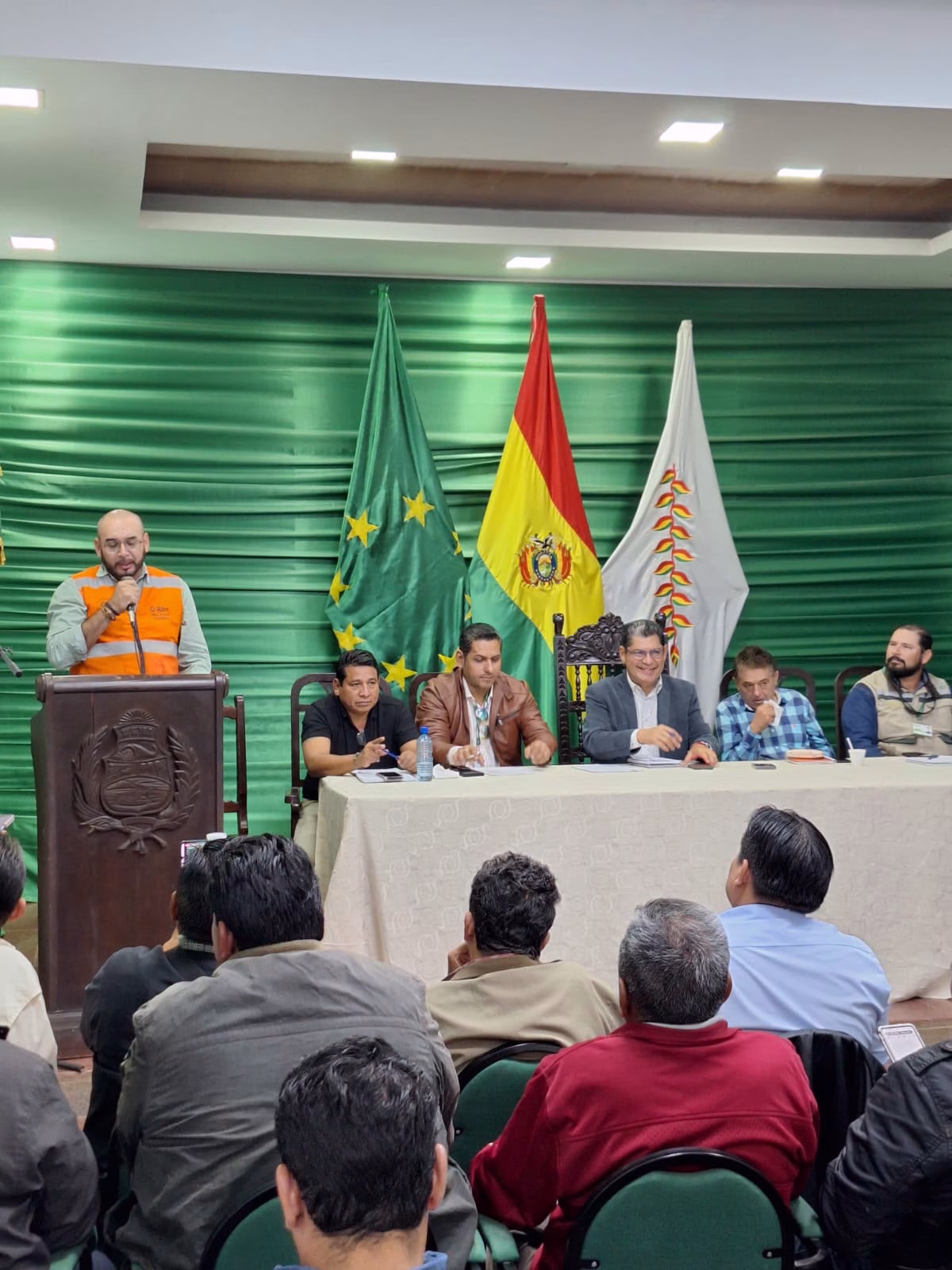 ABC Y SECTORES SOCIALES DEL BENI COORDINAN ACCIONES PARA FORTALECER LA TRANSITABILIDAD EN LA RED VIAL FUNDAMENTAL