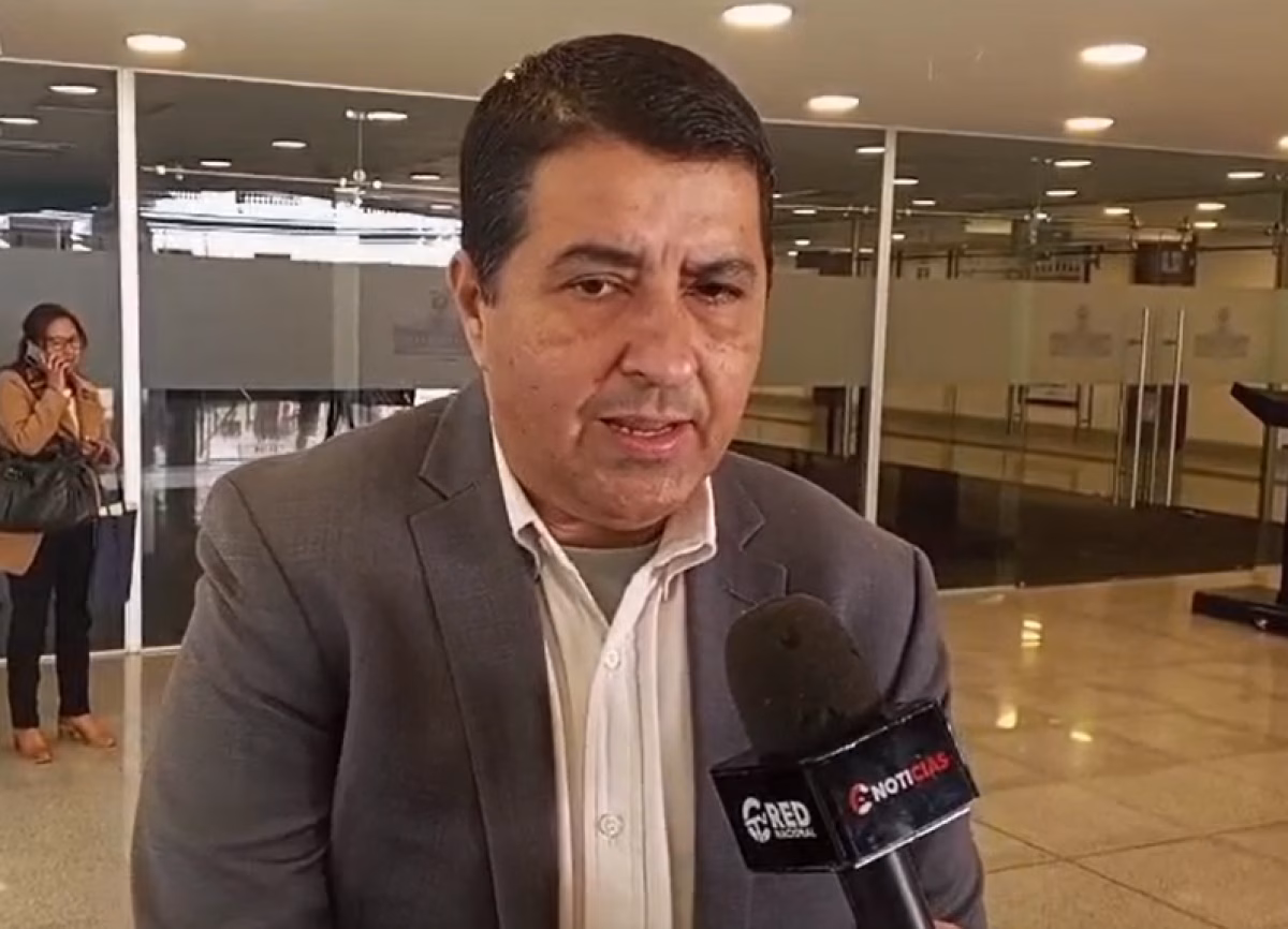 SENADOR JOSÉ ROCA DEFIENDE INVERSIÓN ESTATAL: «EN EL BENI TENEMOS OBRAS CONCRETAS EN MARCHA»