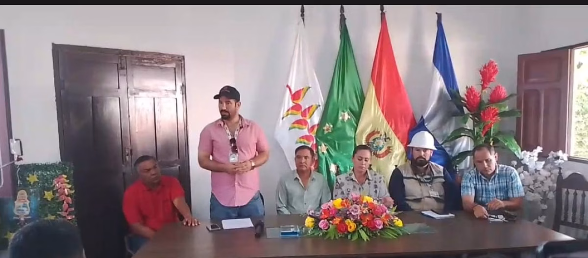 SANTA ANA DEL YACUMA ACUERDA NUEVO SISTEMA EN VENTA DE COMBUSTIBLE