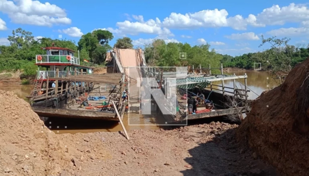 Sacan a flote partes del camión que cayó al río tras desplome del puente Rapulo