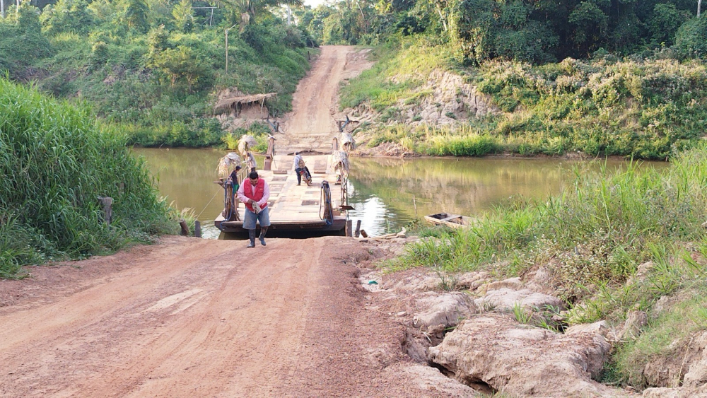 Baures defiende su territorio: Bloquean  entrada de mineros y madereros
