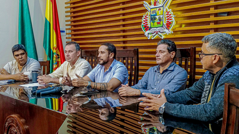 ALCALDE DE TRINIDAD REDUCE SU SALARIO EN UN 50%