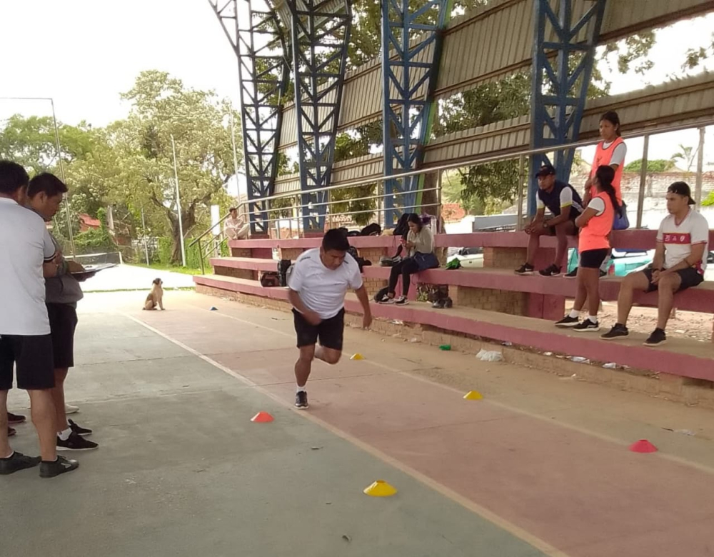 Trinidad: Árbitros de futsal rinden pruebas físicas con alto compromiso