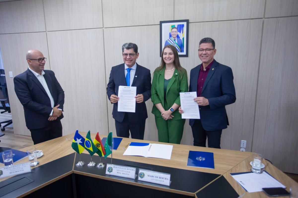 Gestión directa de "Tito" Eguez con Brasil garantiza la llegada de gasolina de alta calidad para Trinidad