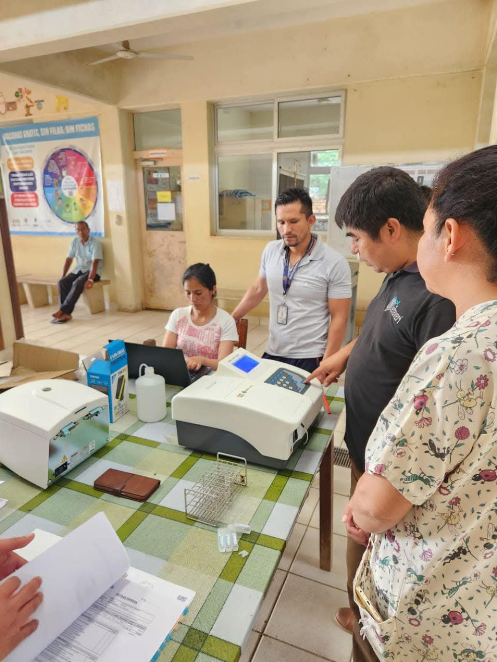 Presidente entregó equipos de salud en San Javier