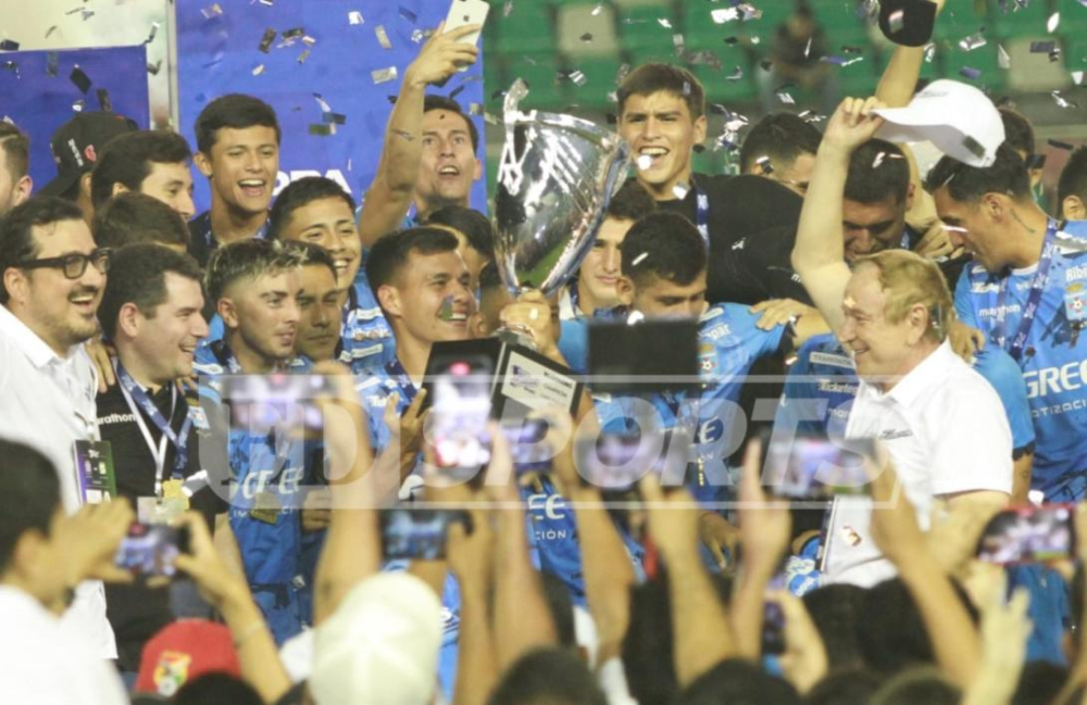 Blooming ganó el clásico cruceño por penales y se llevó la Copa Finesse