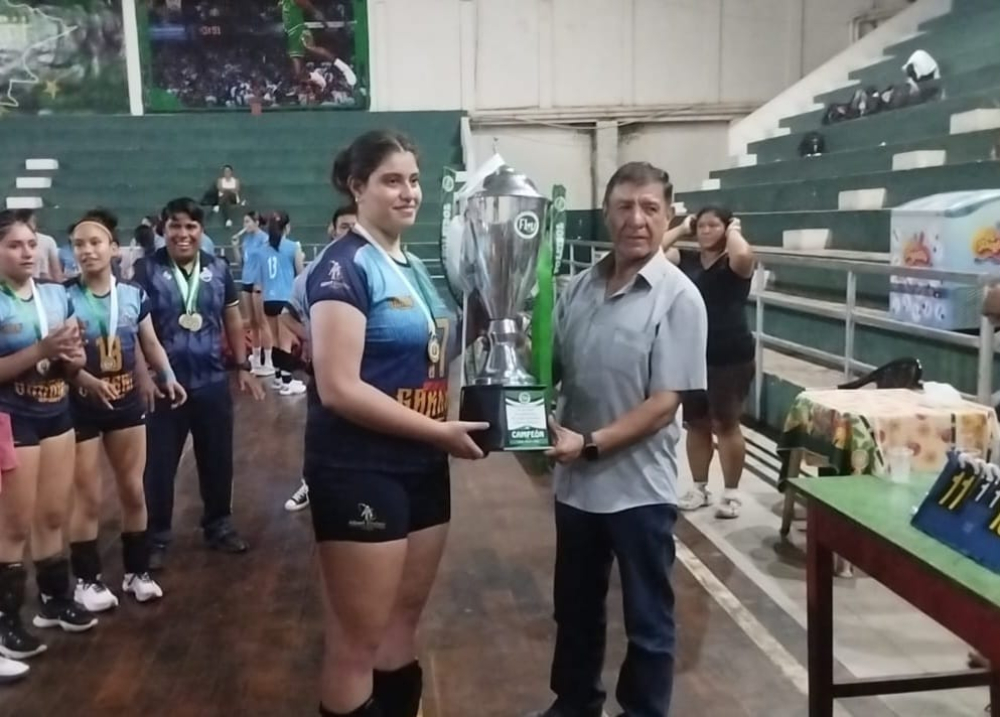Albert Einstein, campeón del VI campeonato nacional de Clubes Menores