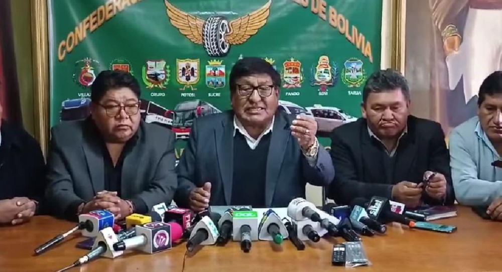 Choferes determinan paro indefinido desde el miércoles de la siguiente semana
