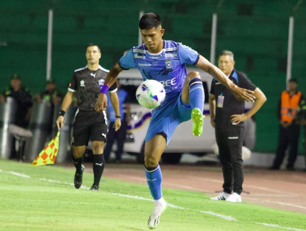 Denilson Durán anota y Blooming toma ventaja en la final del Torneo de Verano