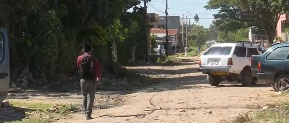 Por robarle Bs 10, antisociales le cortaron el cuello a un joven en el Plan 3.000