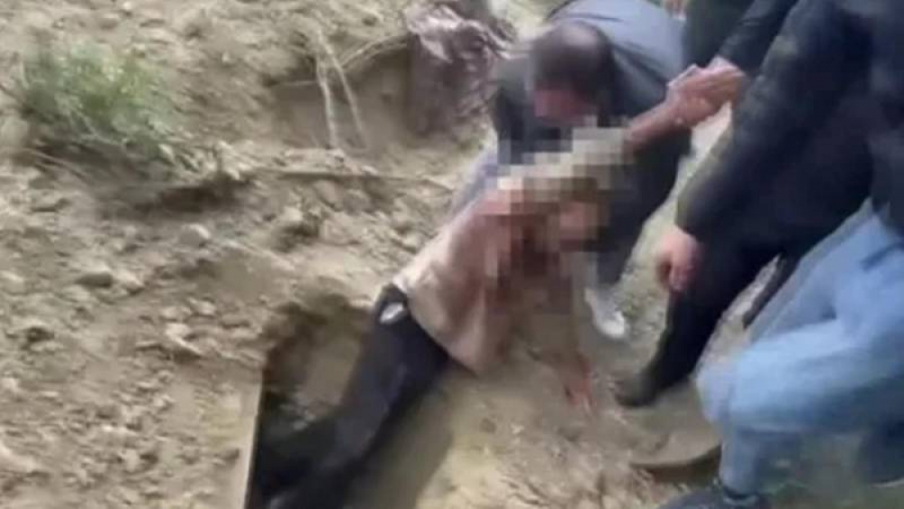 Encuentran a adulto mayor tras cuatro días de estar enterrado vivo en la casa de un supuesto asesino