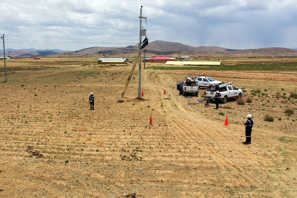 Programa IDTR III beneficiará al área rural con sistemas de generación solar y redes eléctricas