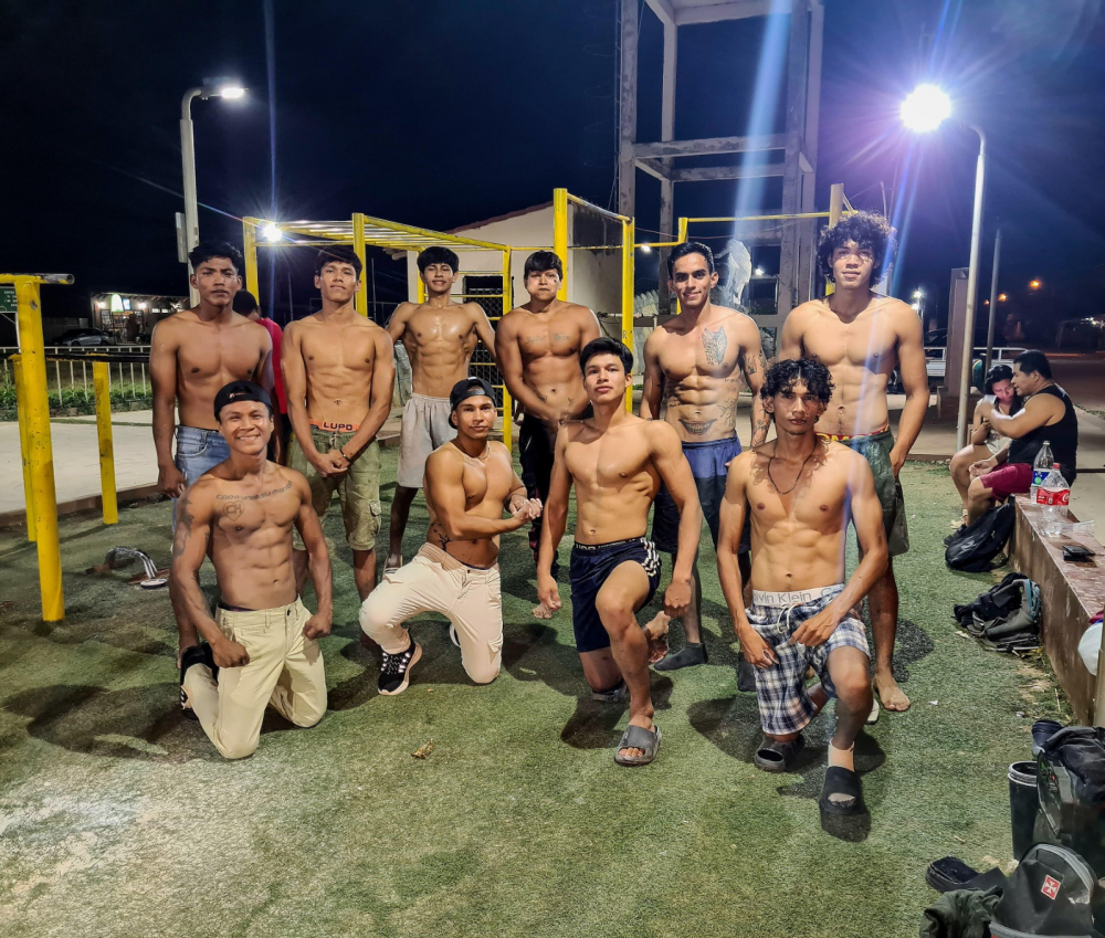 Juventud de Trinidad abraza la calistenia: Un deporte que transforma cuerpos y mentes