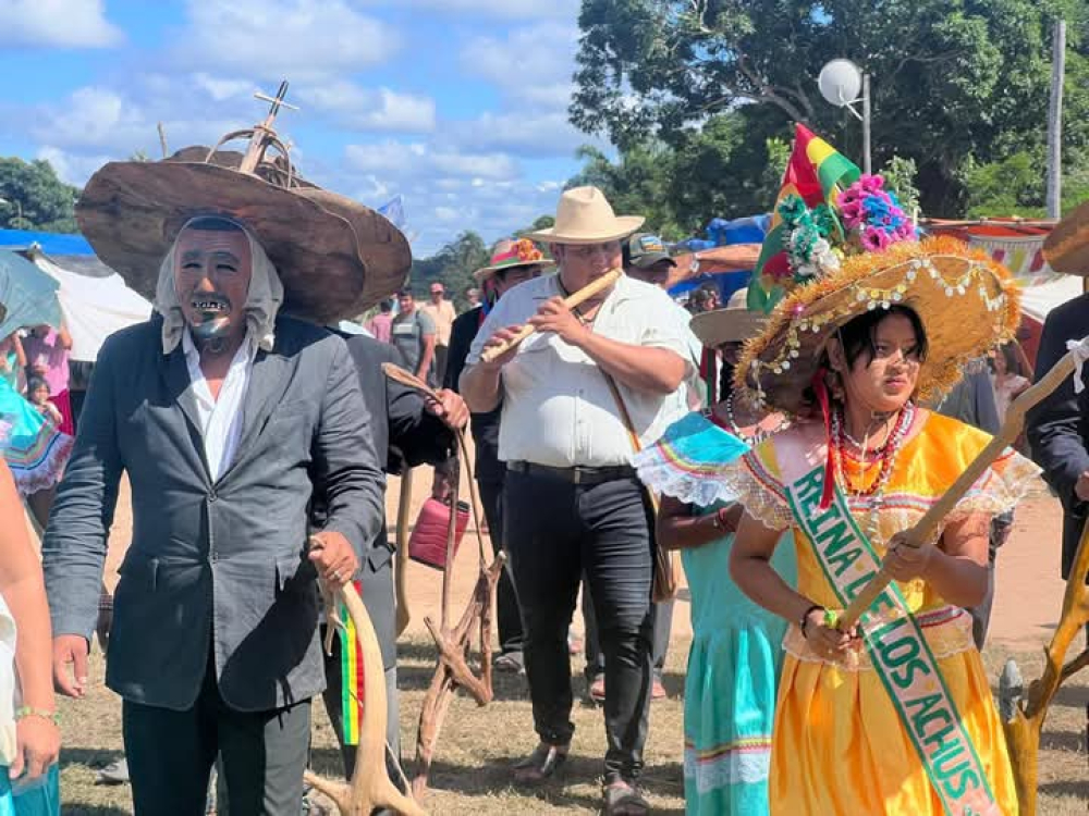 La festividad de San Isidro de la Embocada se celebra con la participación del alcalde de San Borja