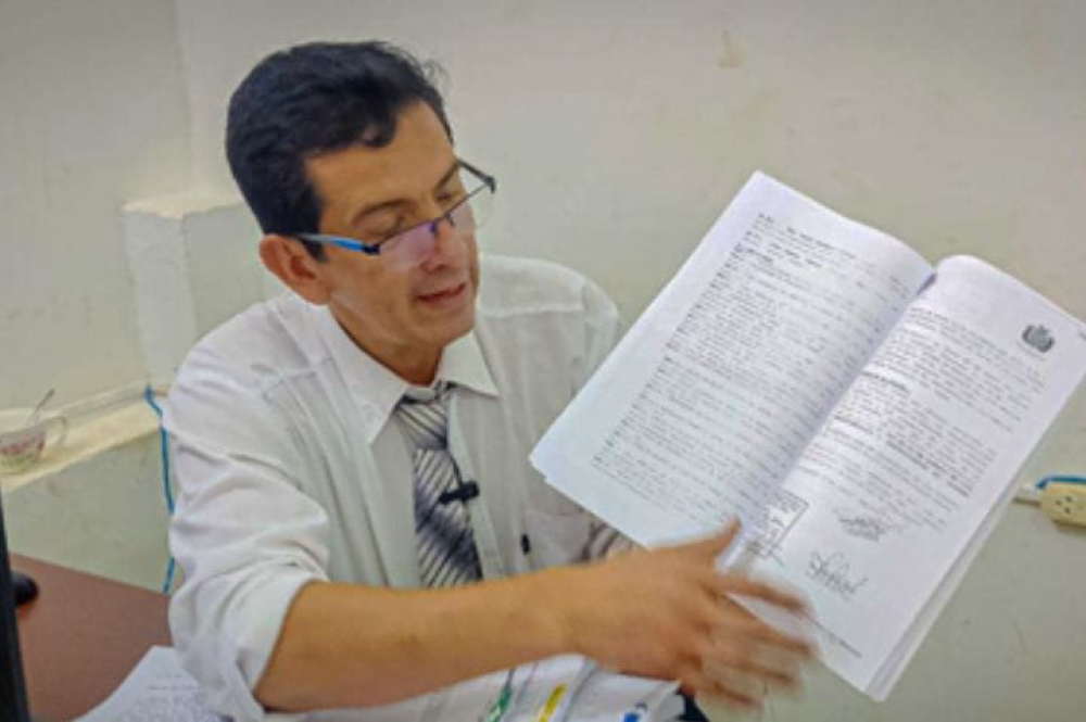 A pocos meses de las elecciones generales recién aparece el diputado Genghis Justiniano