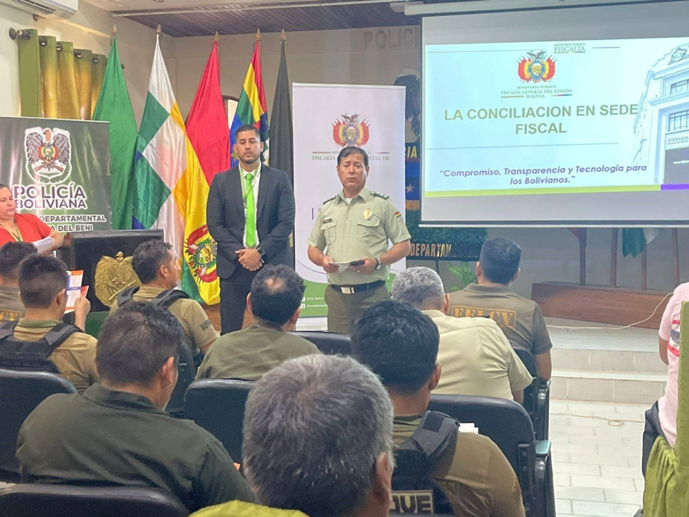 Policías del Beni se capacitan en nuevos métodos de solución de conflictos